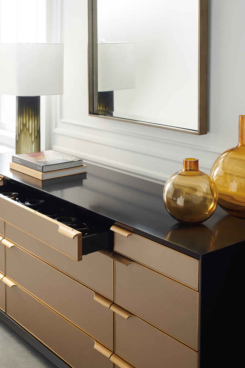 Caracole All Wrapped Up Kommode   CLA-020-011 von Instylior