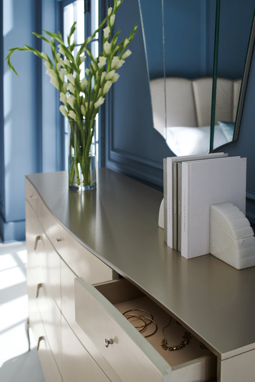 Caracole Dress To Impress Kommode   CLA-020-013 von Instylior