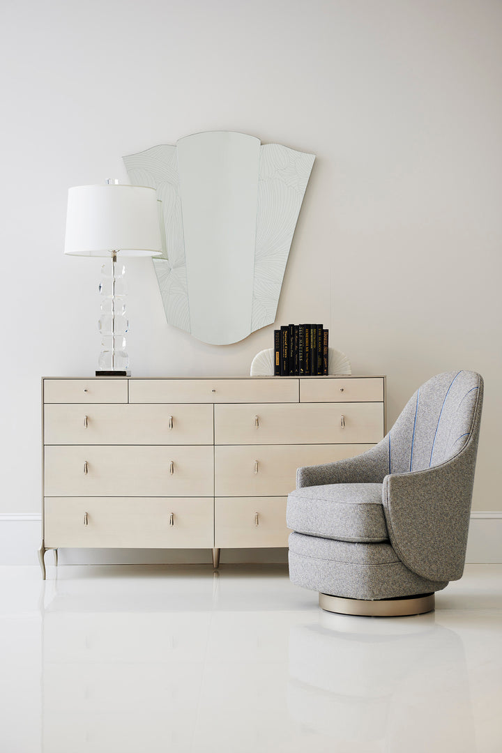 Caracole Dress To Impress Kommode   CLA-020-013 von Instylior