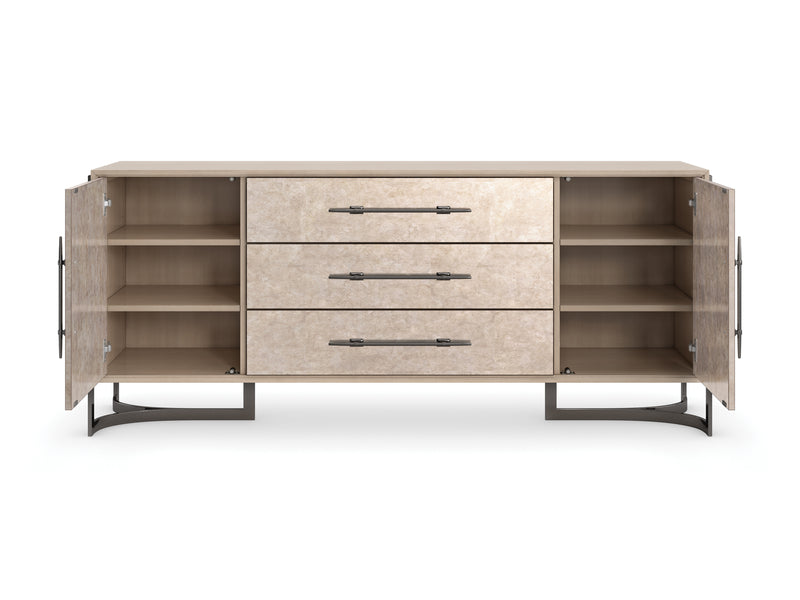 Caracole Foiled Again Sideboard   CLA-021-211 von Instylior