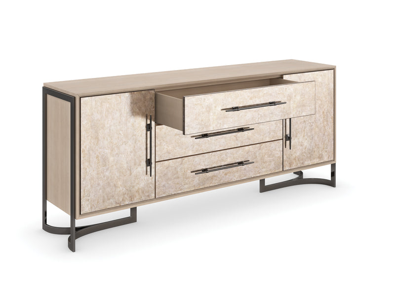 Caracole Foiled Again Sideboard   CLA-021-211 von Instylior