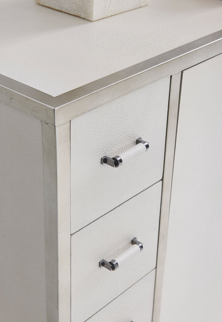 Caracole What's In Store? Sideboard   CLA-021-463 von Instylior