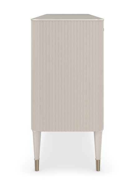 Caracole Love Interest Sideboard   CLA-021-681 von Instylior