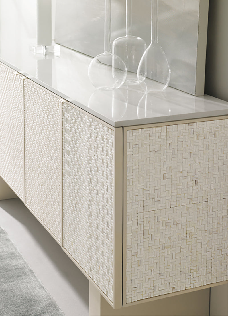 Caracole Bomb-Shell Sideboard   CLA-416-441 von Instylior