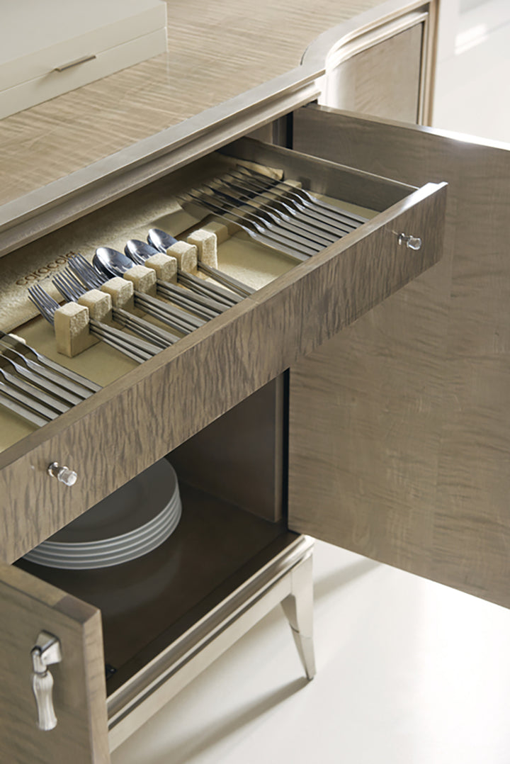 Caracole May I Serve You Sideboard   CLA-417-681 von Instylior