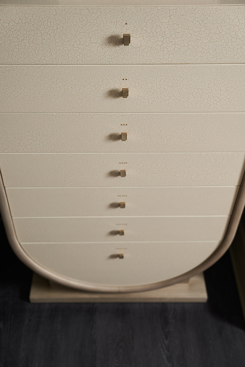 Caracole Kommode Dresser CLA-423-051 von Instylior