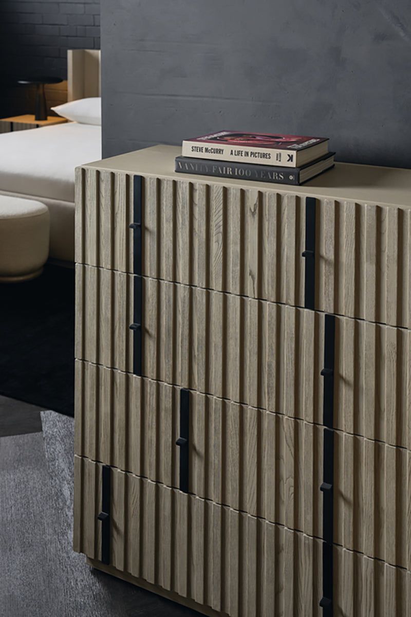 Kelly Hoppen by Caracole Kommode Dresser KHC-022-052 von Instylior