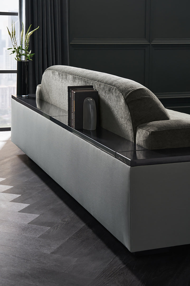 Caracole Signature Stellar Sofa   SGU-423-111-A von Instylior
