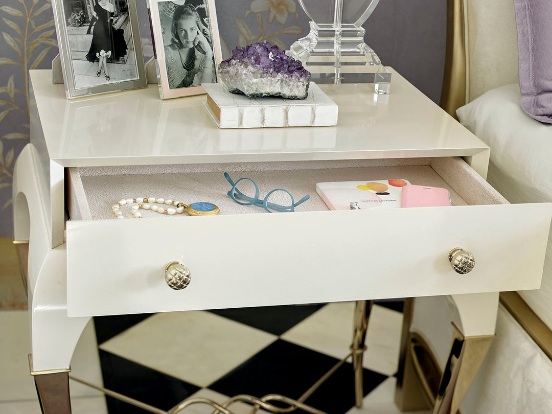 Caracole Signature The Parisian Nachttisch   SIG-416-062 von Instylior