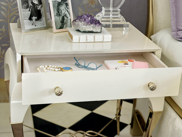 Caracole Signature The Parisian Nachttisch   SIG-416-062 von Instylior