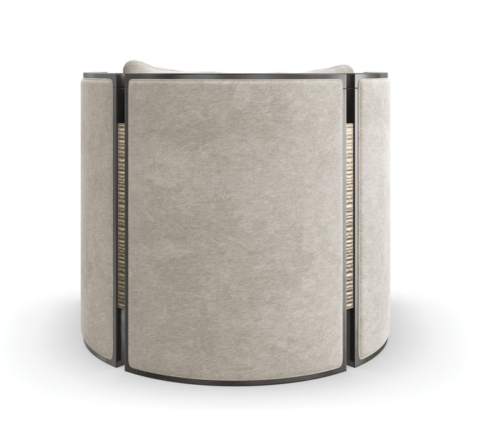 Caracole Cut Away Sessel   UPH-423-132-A von Instylior