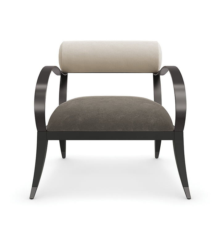 Caracole Homage Sessel   UPH-423-231-A von Instylior