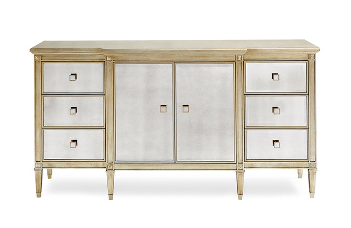 Caracole La-Dee-Dah Kommode   CLA-016-034 von Instylior