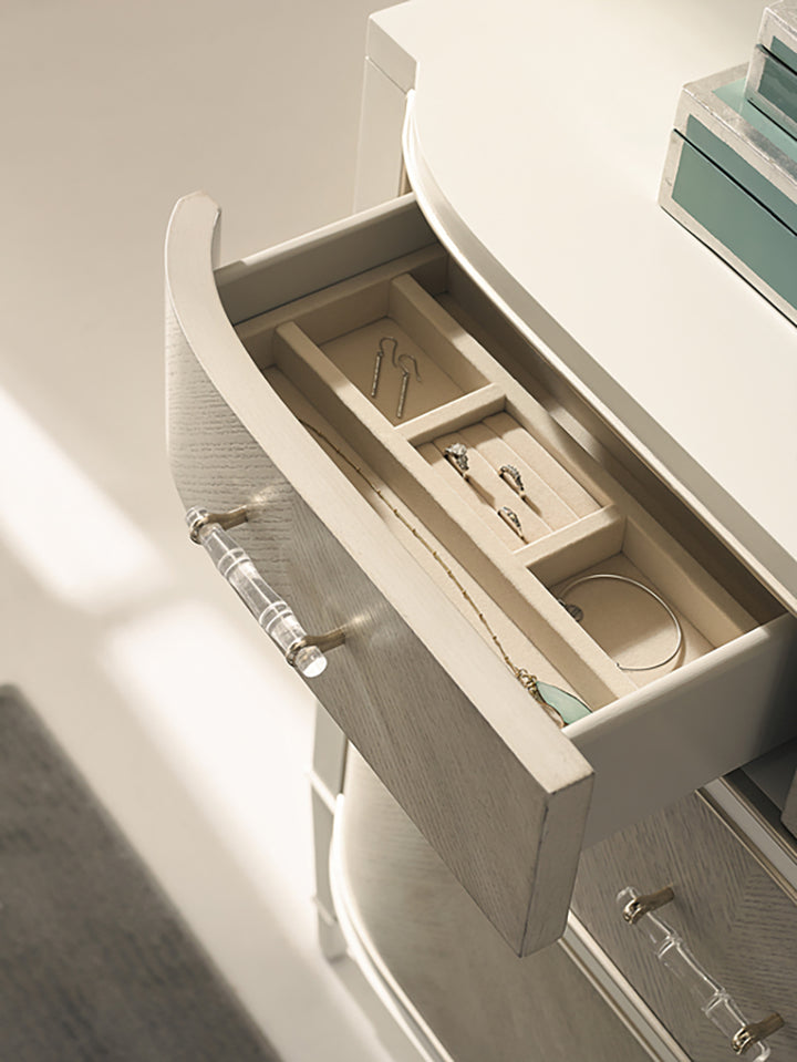 Caracole Dress For Success Kommode   CLA-416-011 von Instylior