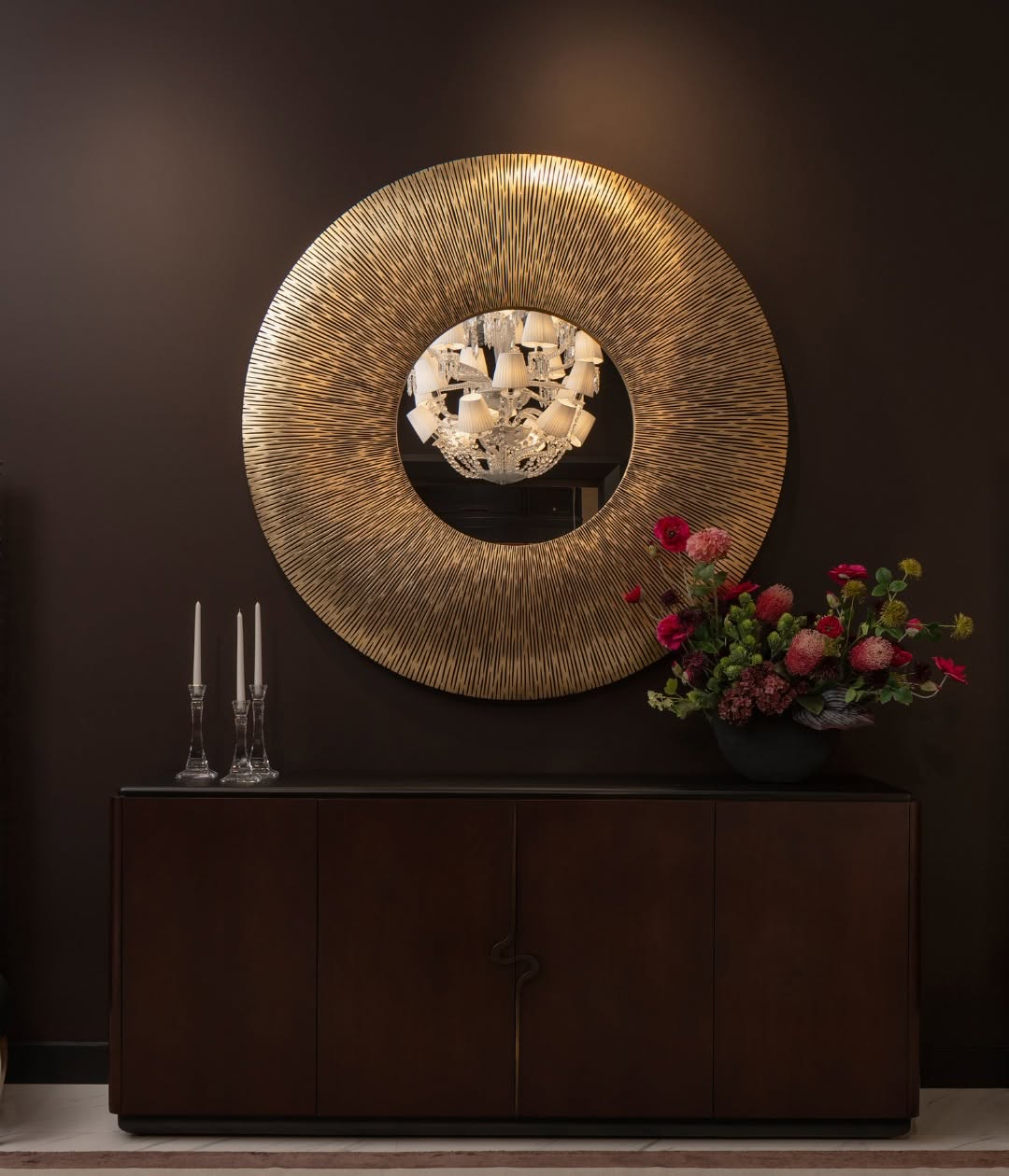 Christopher Guy hand carved mirror round 50-3139 size (C) from Instylior
