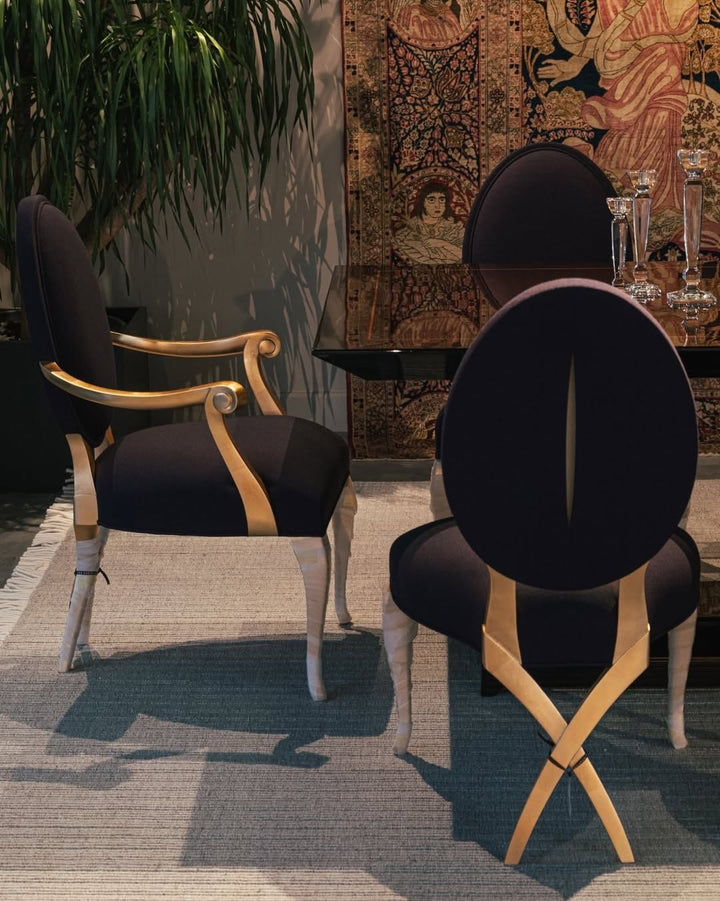 Christopher Guy elegant dining table 76-0479 from Instylior