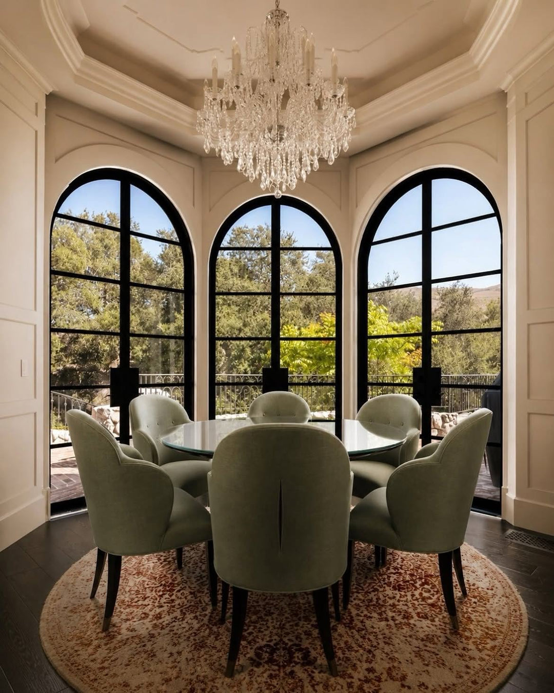 Christopher Guy noble chair 30-0109 from Instylior