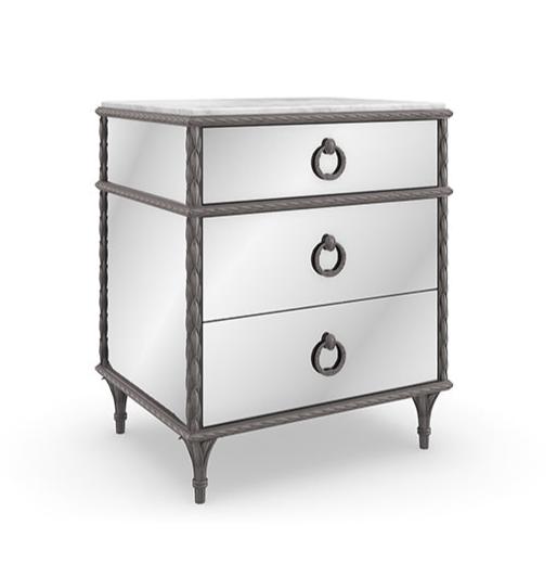 Caracole Fontainebleau Nachttisch  C063-419-065 von instylior