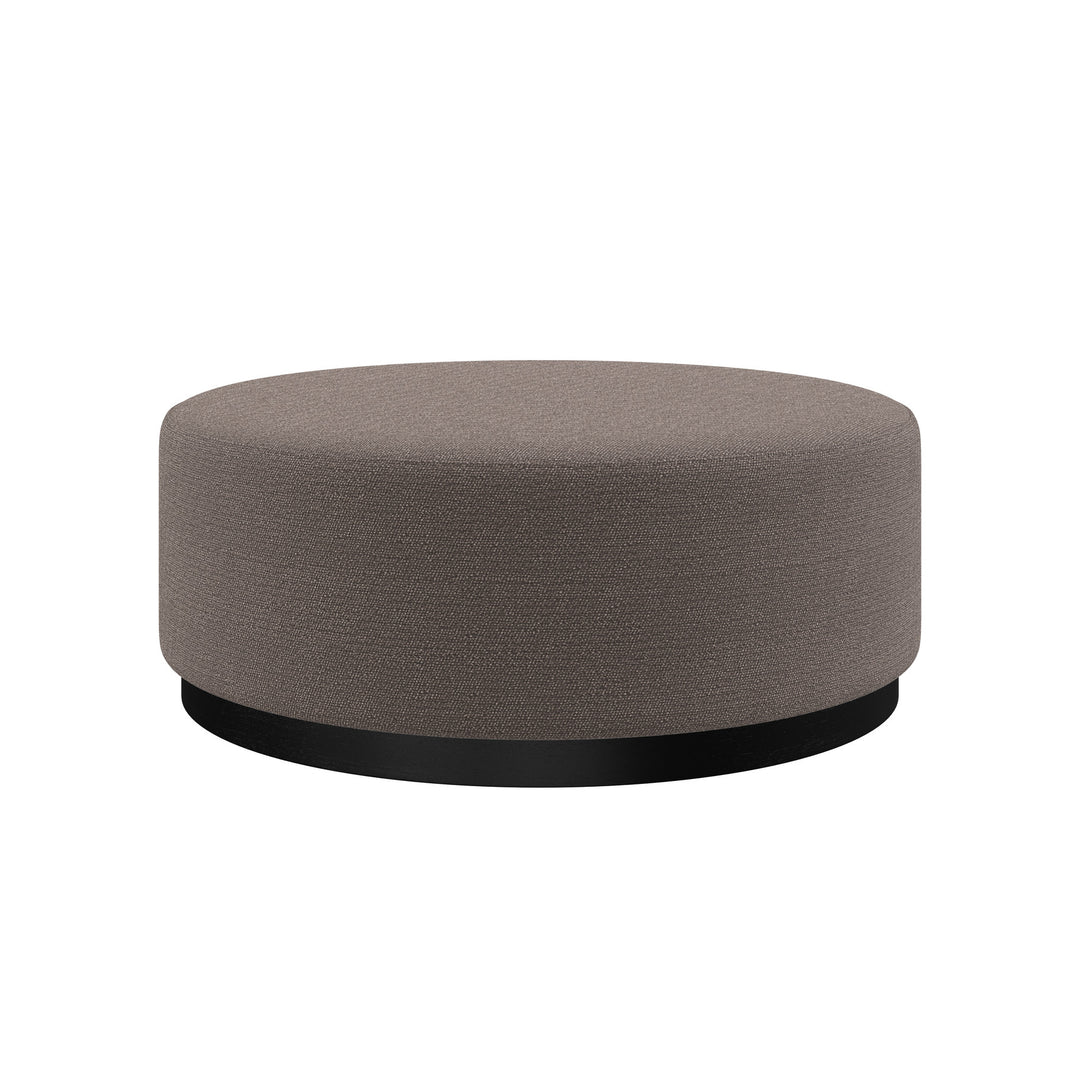 Dôme Deco LIAM Hocker in Creme – Designhocker für moderne Wohnräume
