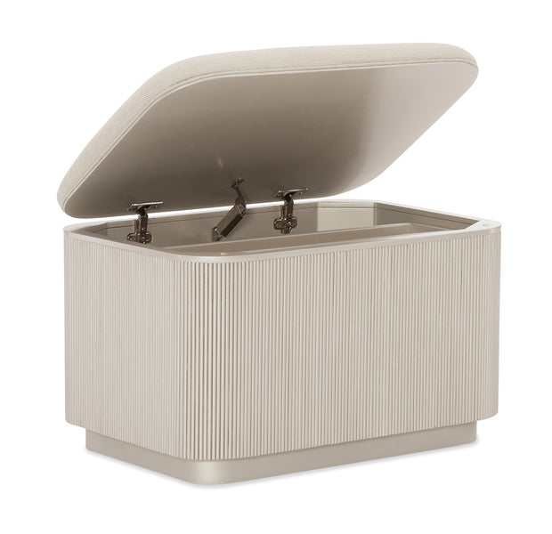 Caracole For The Love Of Hocker   CLA-019-081 von Instylior