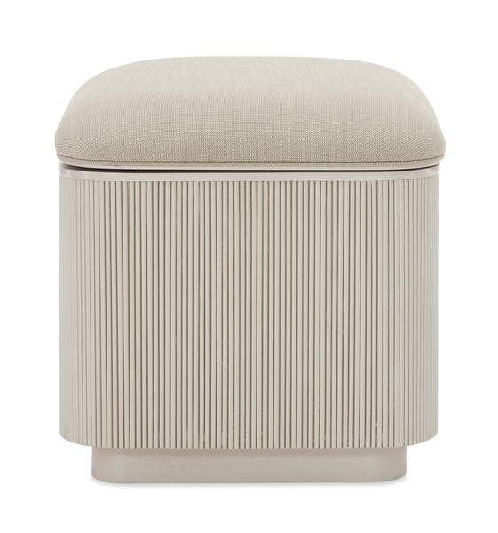 Caracole For The Love Of Hocker   CLA-019-081 von Instylior