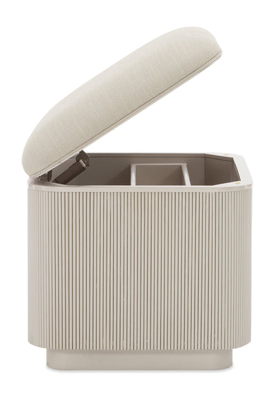 Caracole For The Love Of Hocker   CLA-019-081 von Instylior