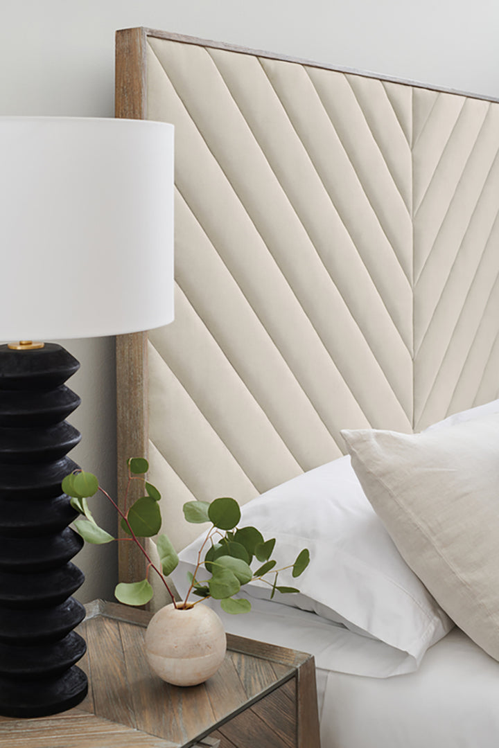 Caracole Meet U In The Middle Bett King   CLA-019-125 von Instylior