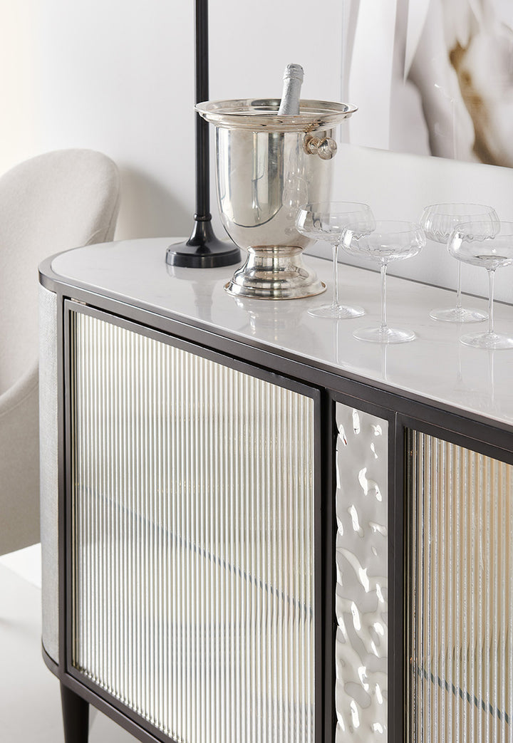 Caracole Has It All Sideboard   CLA-020-212 von Instylior