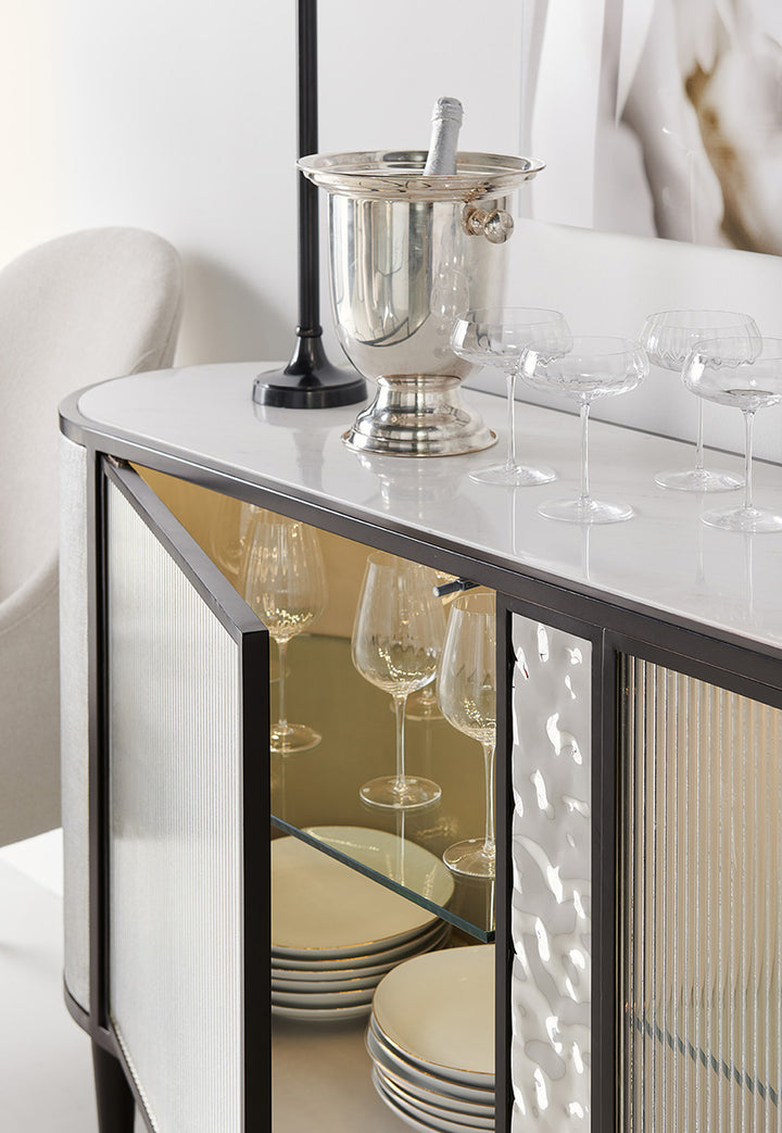 Caracole Has It All Sideboard   CLA-020-212 von Instylior