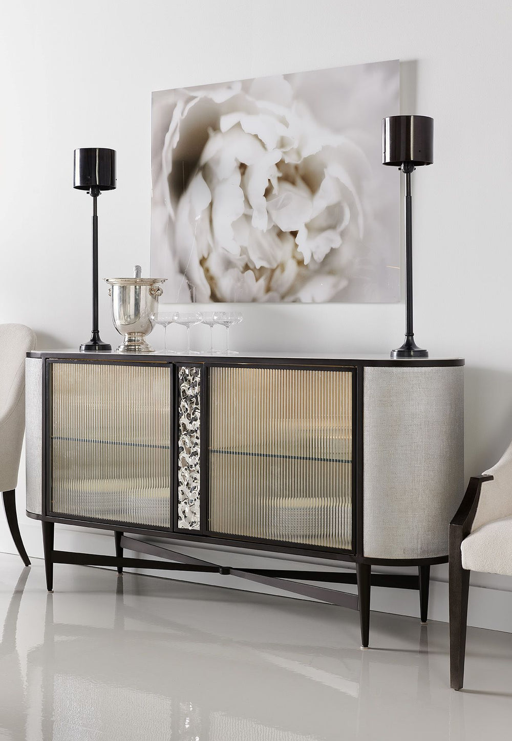 Caracole Has It All Sideboard   CLA-020-212 von Instylior