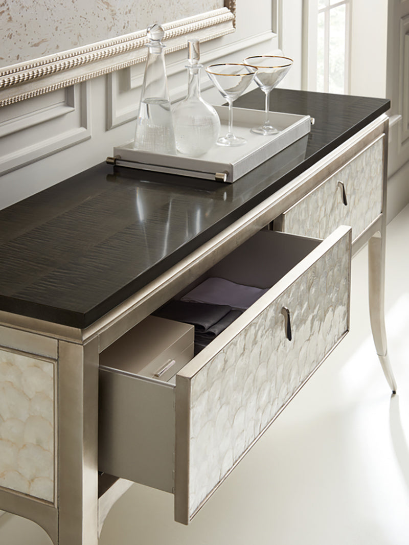 Caracole Shell It Like It Is Sideboard   CLA-417-215 von Instylior