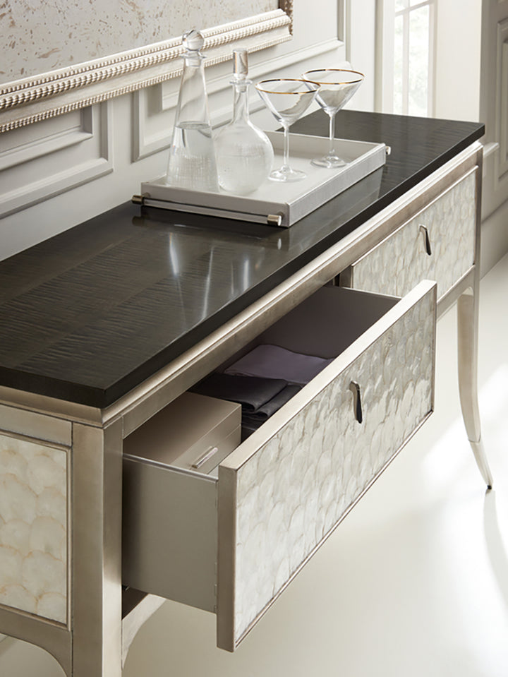 Caracole Shell It Like It Is Sideboard   CLA-417-215 von Instylior