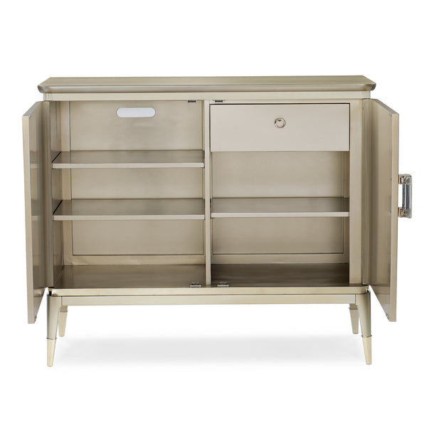 Caracole A Shimmer Of Light Sideboard   CLA-419-462 von Instylior
