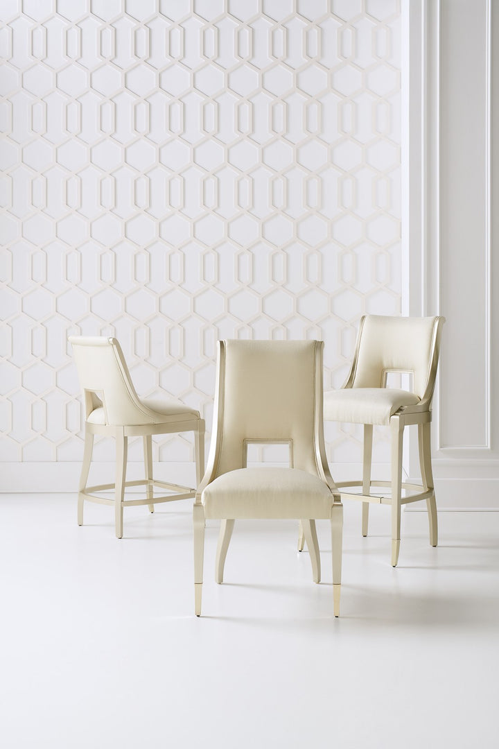 Caracole In Good Taste Thekenhocker   CLA-420-315 von Instylior