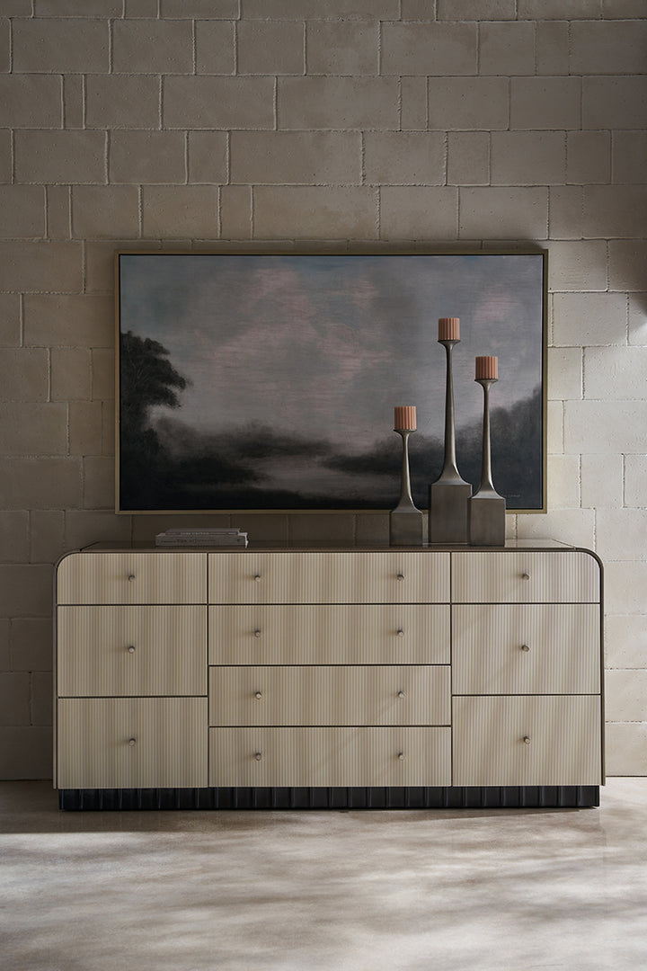 Caracole Kommode Dresser CLA-423-013 von Instylior