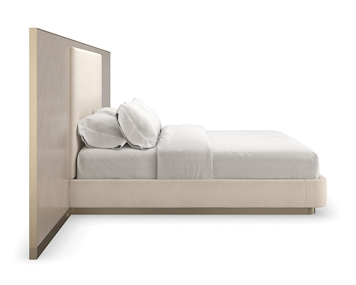 Caracole Bett mit Seitenflügeln Queensize CLA-423-102 von Instylior