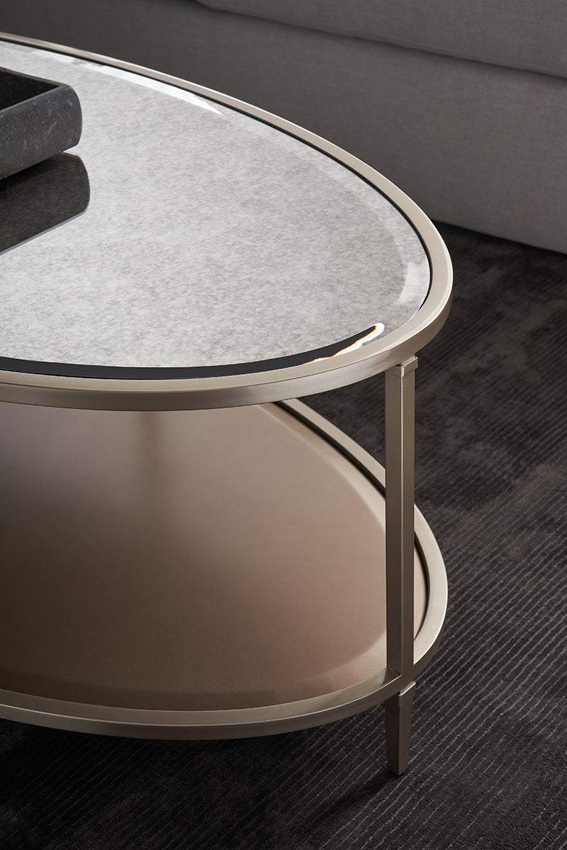 Caracole  Shimmer Oval Couchtisch  CLA-423-409 von instylior