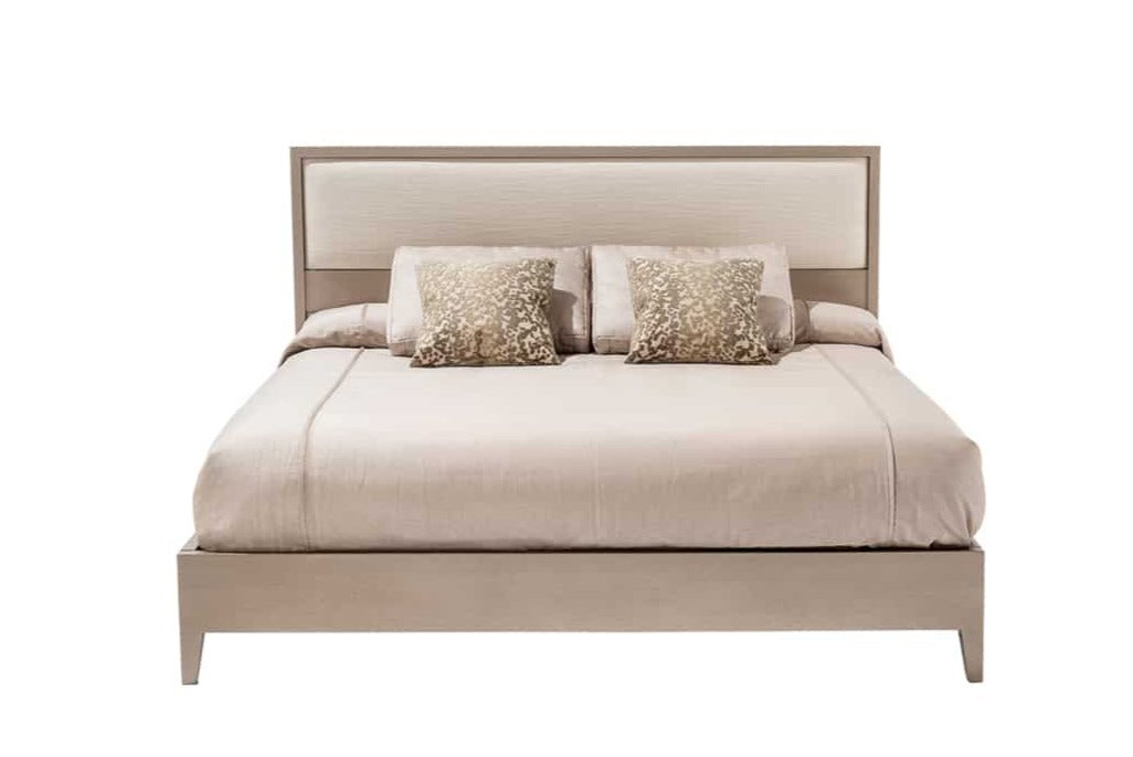 Adriana Hoyos Bett Queensize  HS26-201Q von instylior