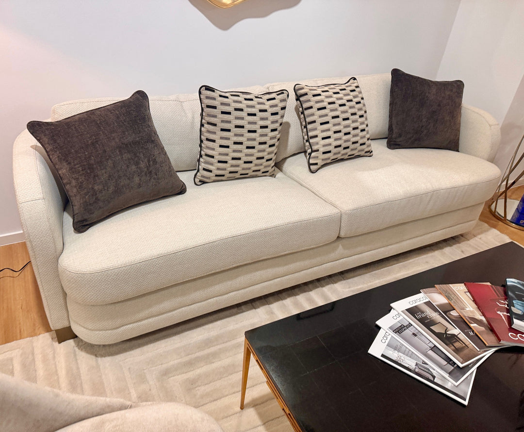 Caracole Piping Hot Sofa UPH-420-012-A from Instylior