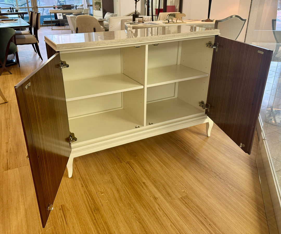 Caracole I'm a Fan Kommode Sideboard  CLA-418-462 von Instylior