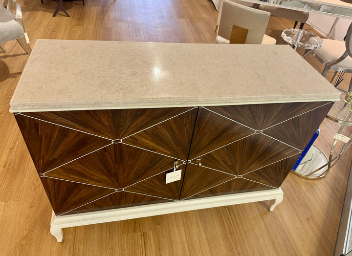Caracole I'm a Fan Kommode Sideboard  CLA-418-462 von Instylior