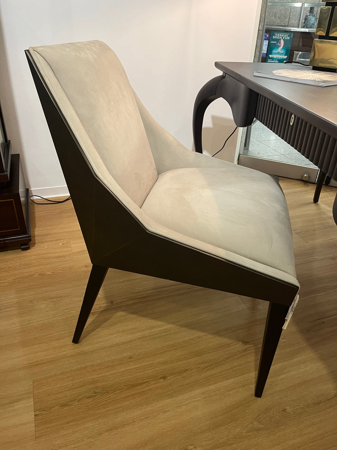 Christopher Guy edler Stuhl  30-0172  von Instylior