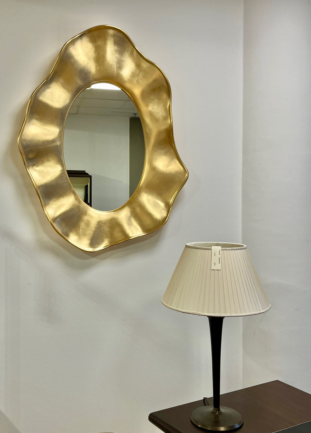 Christopher Guy handgeschnitzter Spiegel oval  50-2988 Größe (A) von Instylior