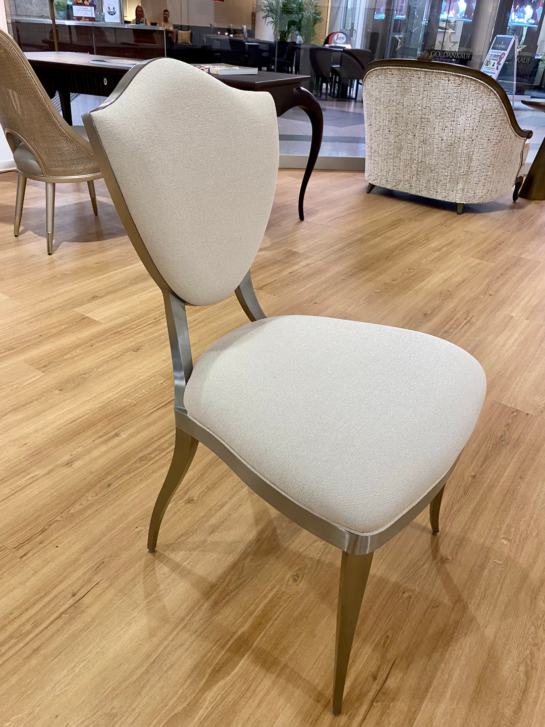 Caracole Shield Me Stuhl   CLA-420-282 von Instylior