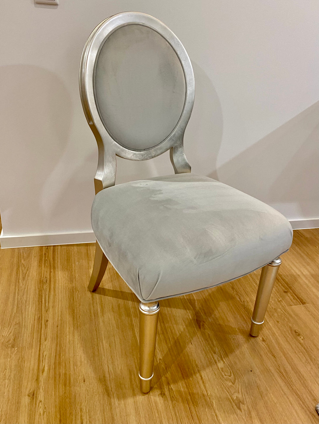 Caracole Chit Chat Chair CLA-019-286 from Instylior
