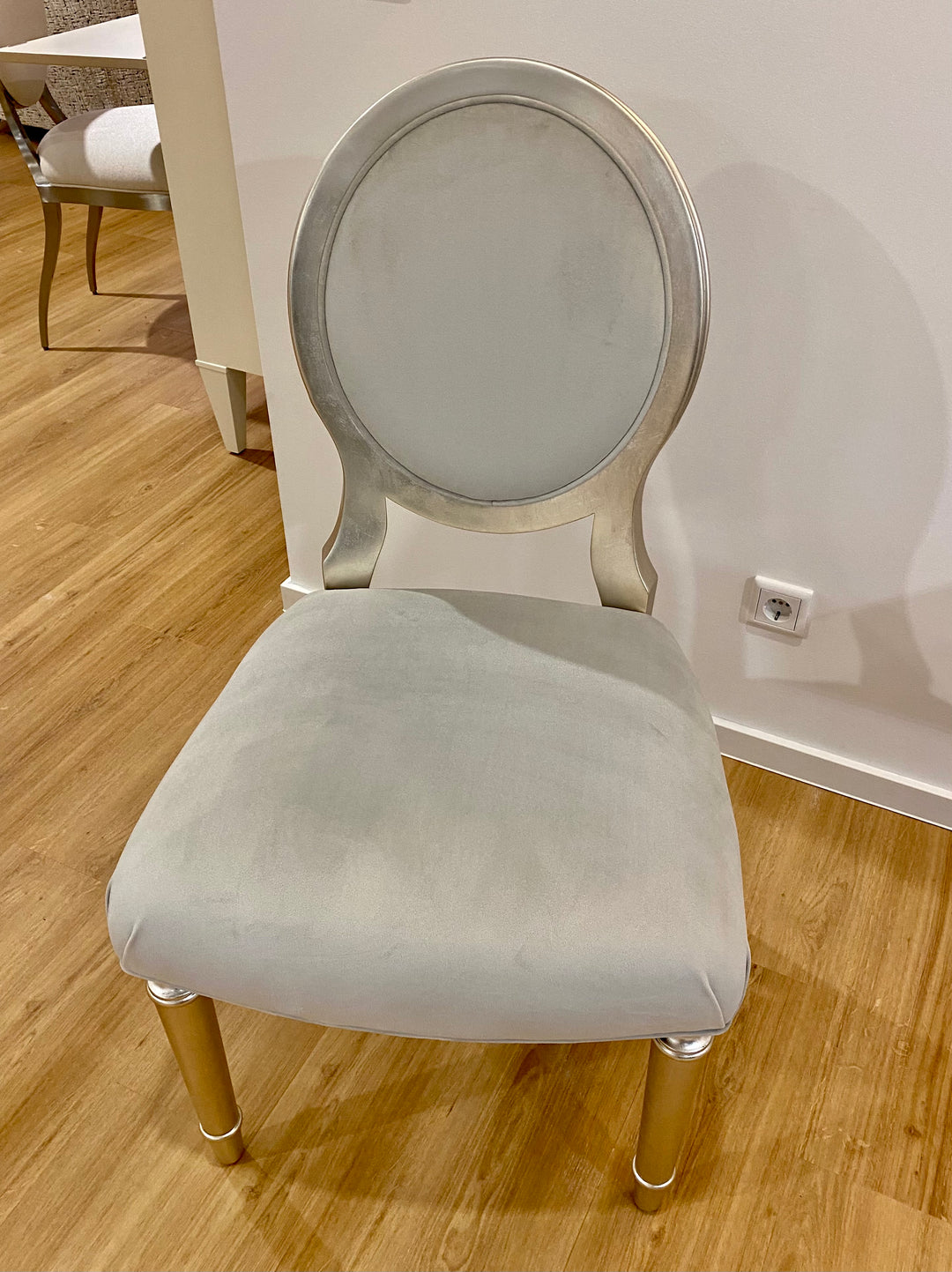 Caracole Chit Chat Chair CLA-019-286 from Instylior