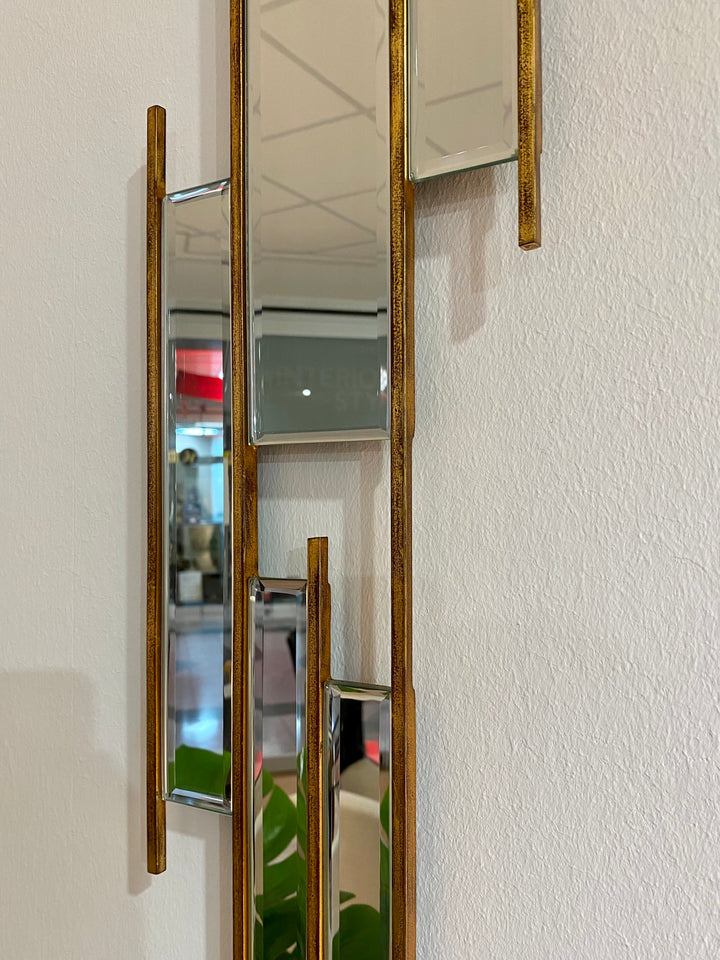 Christopher Guy handcrafted mirror irregular 50-2994 size (A) from Instylior