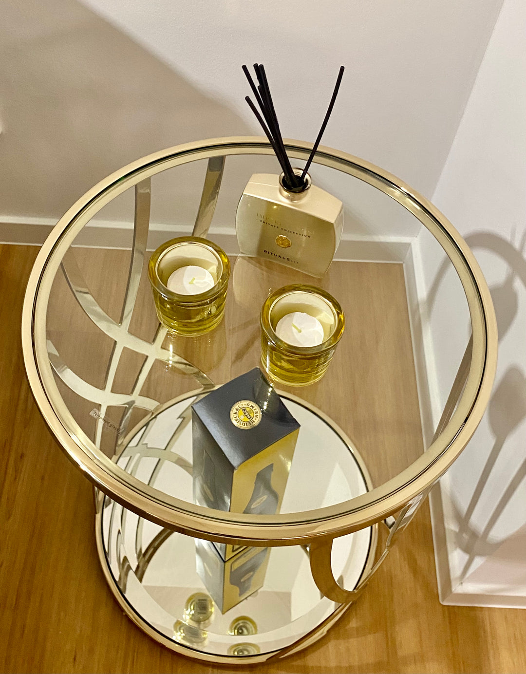 Caracole side table C011-016-422 from Instylior