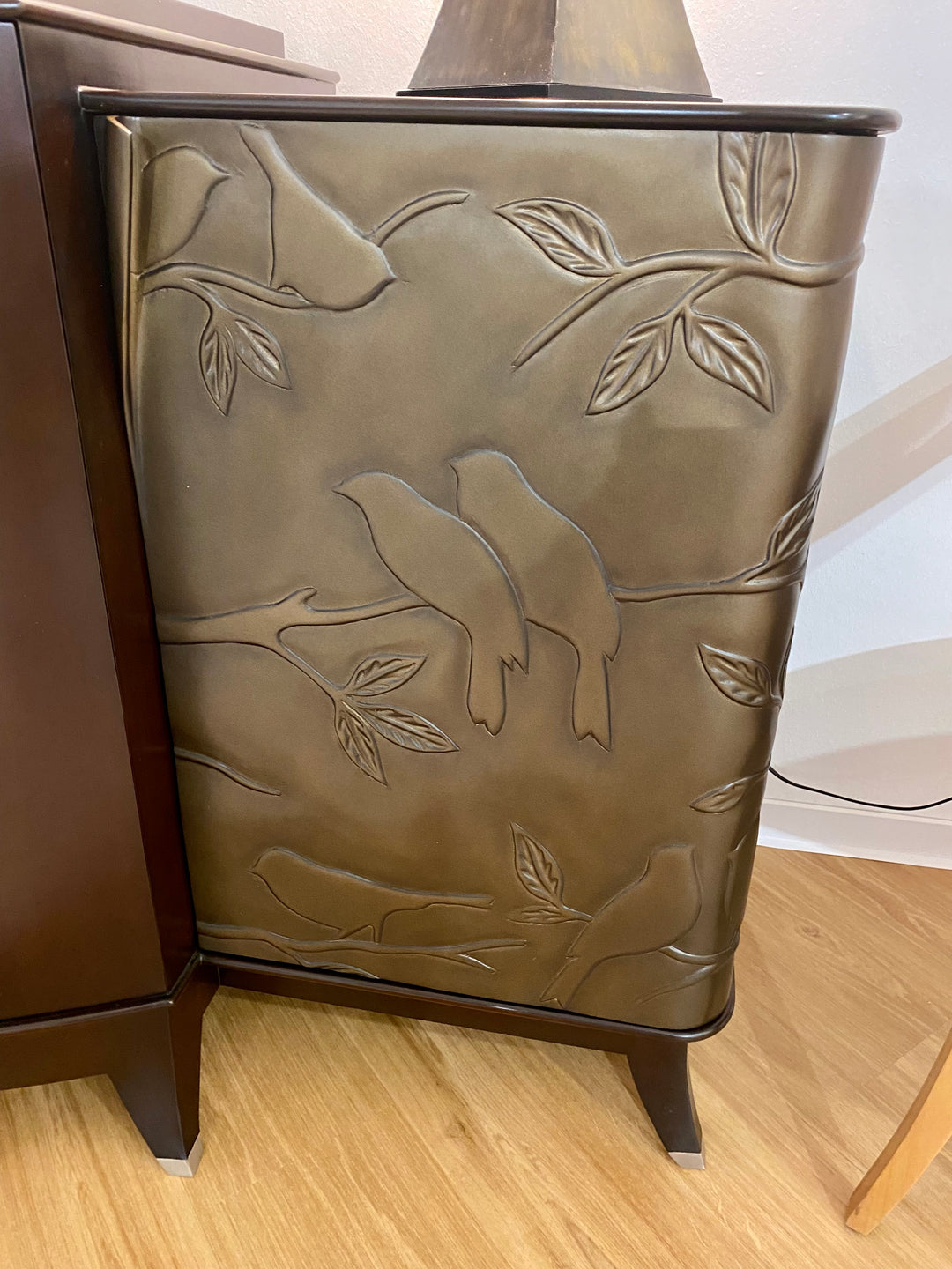 Christopher Guy elegant sideboard 85-0034 from Instylior