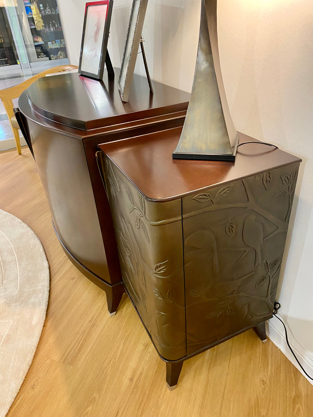 Christopher Guy elegant sideboard 85-0034 from Instylior